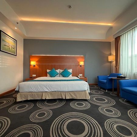 ริตซ์ แกรนด์ โฮเต็ล Hotel มัณฑะเลย์ ภายนอก รูปภาพ