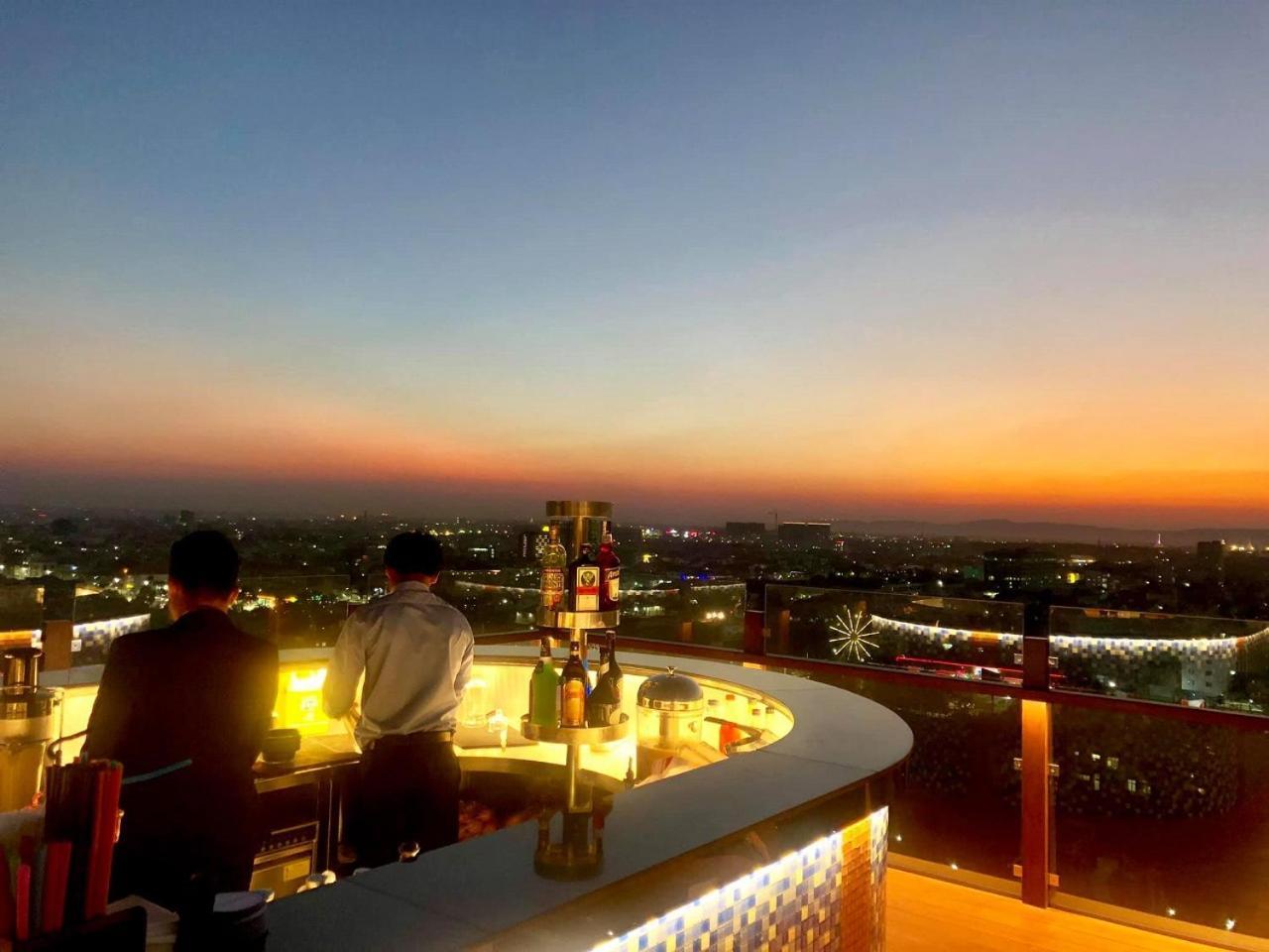 ริตซ์ แกรนด์ โฮเต็ล Hotel มัณฑะเลย์ ภายนอก รูปภาพ