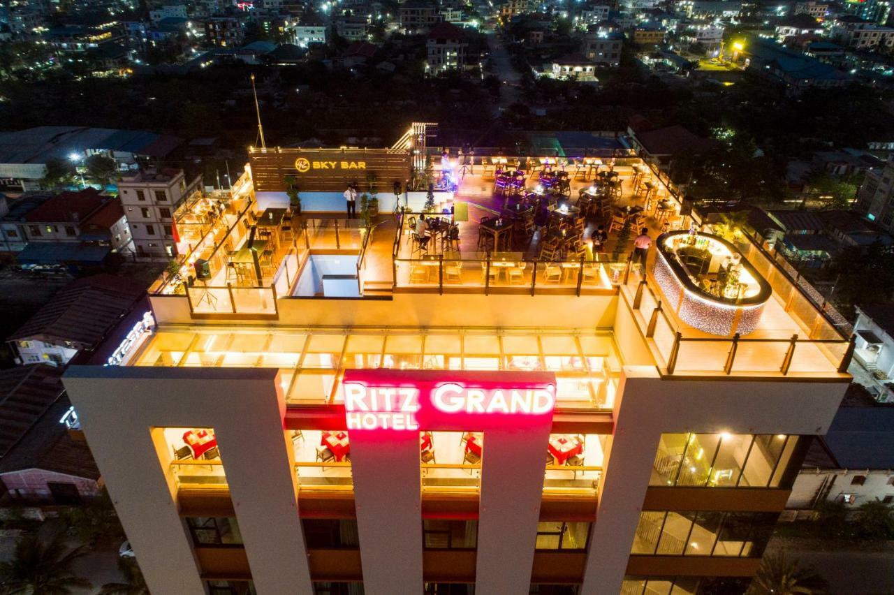 ริตซ์ แกรนด์ โฮเต็ล Hotel มัณฑะเลย์ ภายนอก รูปภาพ